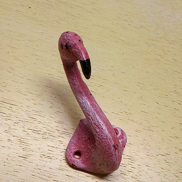 Flamingo Cast Iron Wall Hook - Picture 1 of 6
